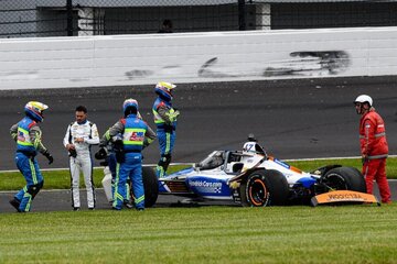 Immagine della petizione Kyle Larson Crashes Again at Coca-Cola 600 Ending