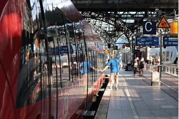Bild der Petition Leuchtende Bahnsteigkante Jübek