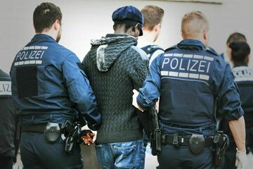 Bild der Petition Mehr Innere Sicherheit für Deutschland! Asylrecht überarbeiten, anpassen und fairer gestalten!