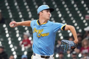 Immagine della petizione Misiorowski Exits Brewers Debut