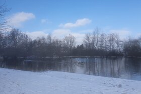 Foto della petizione:Nachbarschaft kämpft für Teich und Parkanlage am Landratsamt des MTK