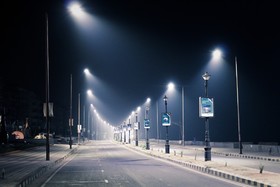 Bild der Petition: Nachts Licht aus - für weniger CO2 und Schutz der Tierwlelt