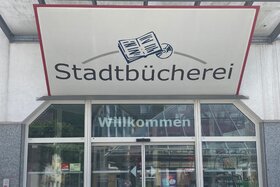 Bild der Petition: Nehmen Sie die Kündigung der Plettenberger Stadtbücherei-Leiterin Christiane Flick-Schöttler zurück!