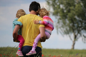 Bild der Petition: Nein zur Elterngeld-Reform auf Kosten junger Familien