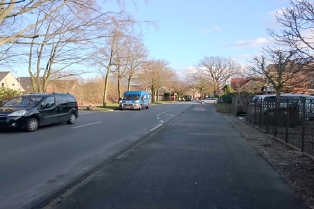 Kép a petícióról:Neue Ampel an der Jersbeker Straße auf Höhe des Wohngebiets an der Trabrennbahn