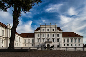Bild der Petition: Neue Bäume für den Schlossplatz in Oranienburg!