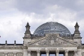 Foto della petizione:Nur Personen mit  Berufsausbildung oder abgeschlossenem Studium in den Bundestag