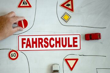Image of the petition Öffnung der Fahrschulen sofort!!!