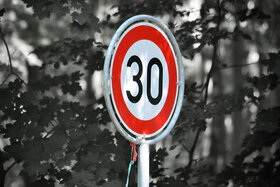 Peticijos paveikslėlis: 30er Zone / 30 km/h zone in Hirzel
