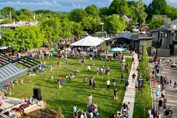 Image of the petition Petition for CSX to bring Taylor Swift to Wyoming, OH Village Green Pavilion