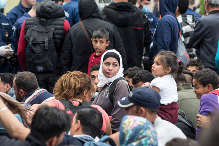 Bild der Petition: Pétition pour une Suisse humanitaire active dans le cadre de la tragédie actuelle des réfugiés