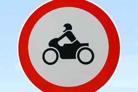 Kuva vetoomuksesta:Petition gegen Motorradlärm in Falkenstein / Pfalz
