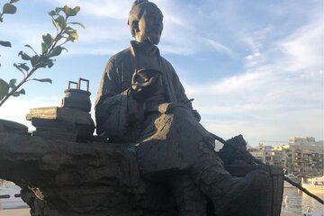 Image of the petition Petition to have the Lu Yu sculture moved into the Chinese Gardens (in Santa Lucia)