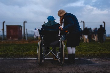 Bild der Petition Pflege - angemessene Bezahlung