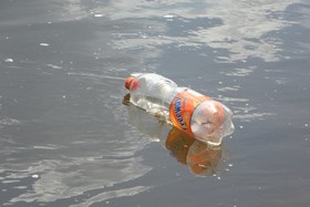 Bild der Petition: Plastikmüllsammelschiff statt Flugzeugträger