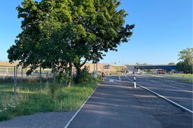 Immagine della petizione: Pleißeradweg: Sichere Querung der Auffahrt Zentraldeponie in Großdeuben für Radfahrer und Fußgänger