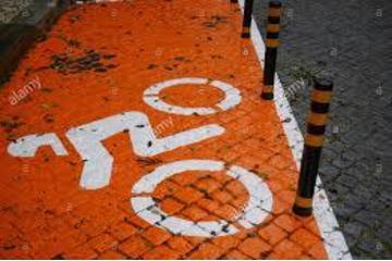 Bild der Petition Poller für Motorradparkplatz beim Hildorado