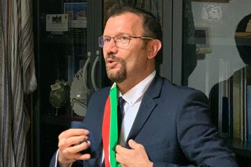 Immagine della petizione Raccolta Firme Per Dimissioni Del Sindaco Di Matera Domenico Bennardi