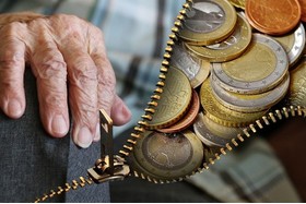 Bild der Petition: Rente: Einzahlungspflicht für Beamte und andere Berufsgruppen