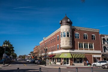 Image of the petition Restore free parking in Downtown Paso Robles and Support the Merchants