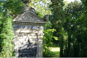 Kuva vetoomuksesta:Rettet den historischen Friedhof Holthausen