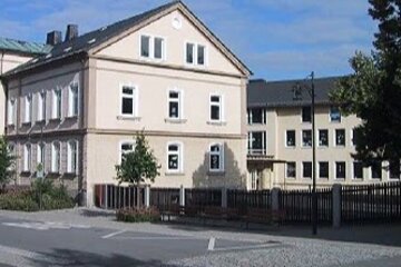 Bild der Petition Rettet unsere alte Schule!