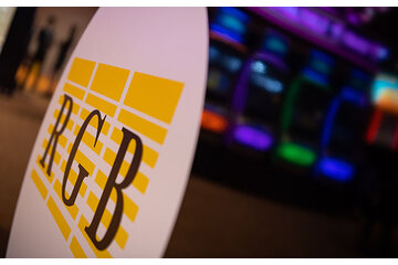 Image of the petition RGB almost broke down in Q4, reducing annual losses