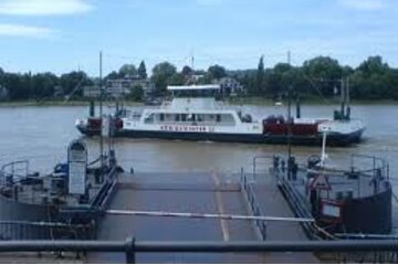 A petíció képe Rheinfähren in den Dienst des Bundes und der Länder zu stellen.