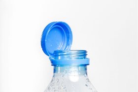 Obraz petycji: Schluss mit nervigen Deckeln – zurück zu praktischen und nutzerfreundlichen Verschlüssen!