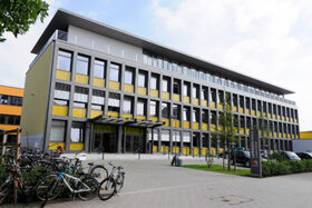 Obrázok petície:Schüler dürfen ab der Mittelstufe in den Pausen das Schulgelände verlassen! (Leibnizschule Hannover)