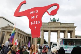 Bilde av begjæringen:#Paragraf218 streichen, Schwangerschaftsabbruch entkriminalisieren!