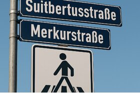 Bild der Petition: Sicher zur Schule: Wir fordern einen Zebrastreifen an der Suitbertusstraße (Ecke Merkurstraße)