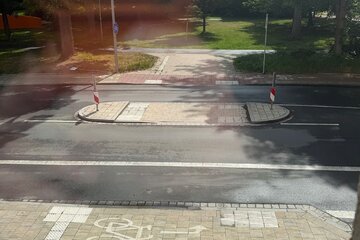 Image of the petition Sicherer Verkehr am Krügelpark: Zebrastreifen, Tempo 30 und Verkehrsspiegel auf der Deutenbacher Str