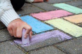 Bild der Petition: Sicherheit für unsere Kinder: Verkehrsberuhigende Maßnahmen in der Siedlung "Mein Falkenberg"