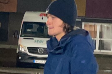 Bild der Petition Simon muss seine heissgeliebten Haare zu einem undercut Transformieren