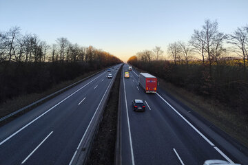 Bild der Petition Sofortiges LKW-Überholverbot und 60 km/h für LKWs nachts auf der A49 zwischen Wabern und Neuental