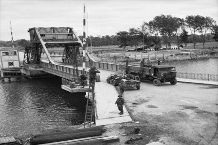 Dilekçenin resmi:Usurpation du Musée de Pegasus Bridge Aspeg