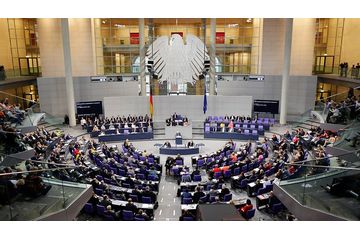 Bild der Petition Verdreifachung der Abgeordneten-Diäten im Bundestag, aber ...