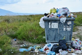 Bild der Petition: Verpflichtung der Industrie zum Aufbau inländischer Recyclingeinrichtungen, für alle vertriebenen Ve