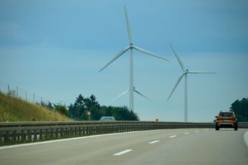 Bild der Petition Vorrangige Errichtung von Windrädern entlang der Autobahnen