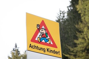 Bild der Petition Warnhinweise "Vorsicht Spielplatz" & "Vorsicht Kinder" in Tempo 30 Zone
