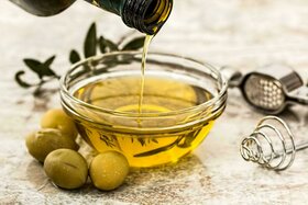 Изображение петиции:Wir wollen wissen, ob das Gurgeln von Olivenöl einen Einfluss auf den Verlauf von Corona hat.
