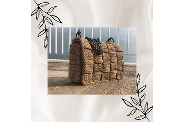 Image of the petition Women's knitted shoulder bag