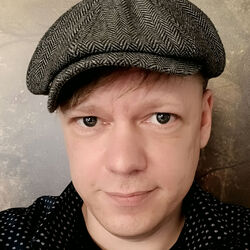 Fotografie de profil a lui Martin Bolle