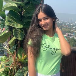 Fotografie de profil a lui Nidhi Goyal